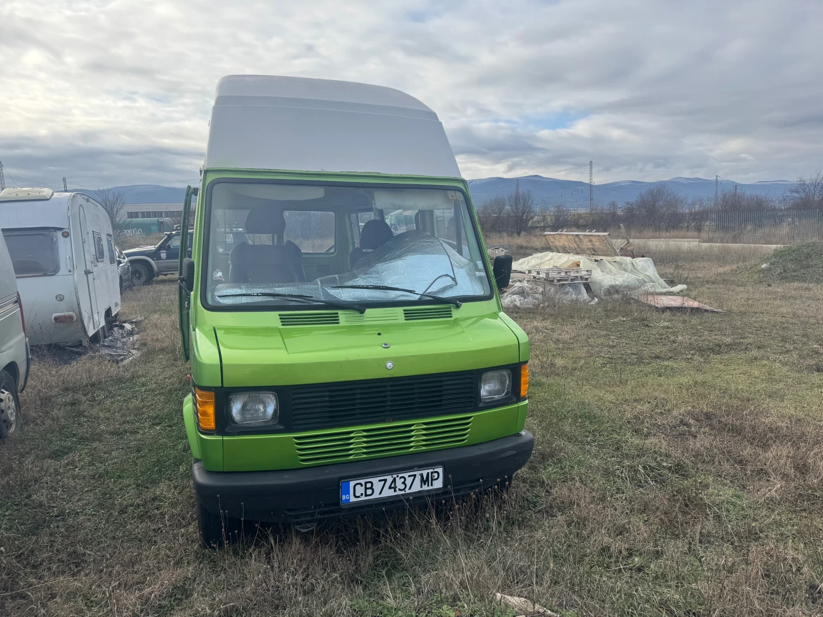 Mercedes-Benz 208 Кемпер, снимка 1