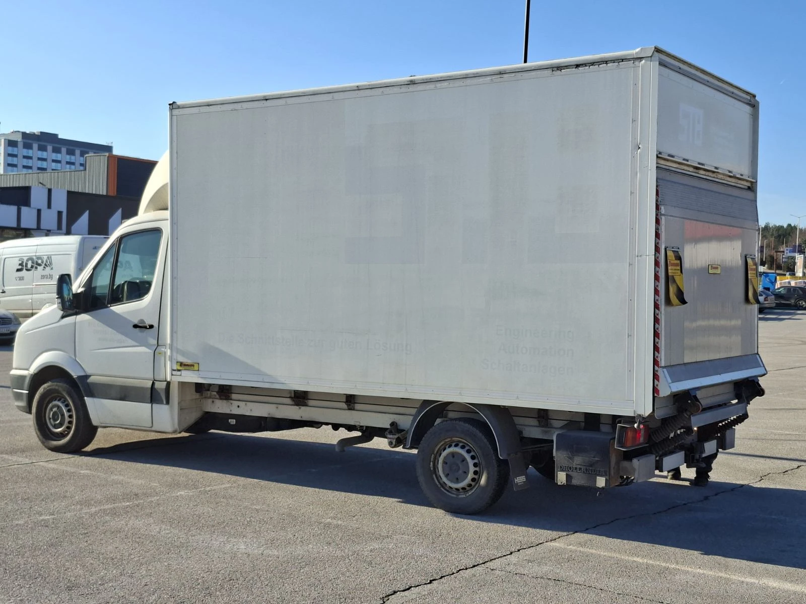 VW Crafter 2.0TDI* 4.5м Фургон* Падащ борд* Климатик, снимка 4 - Бусове и автобуси - 53872045