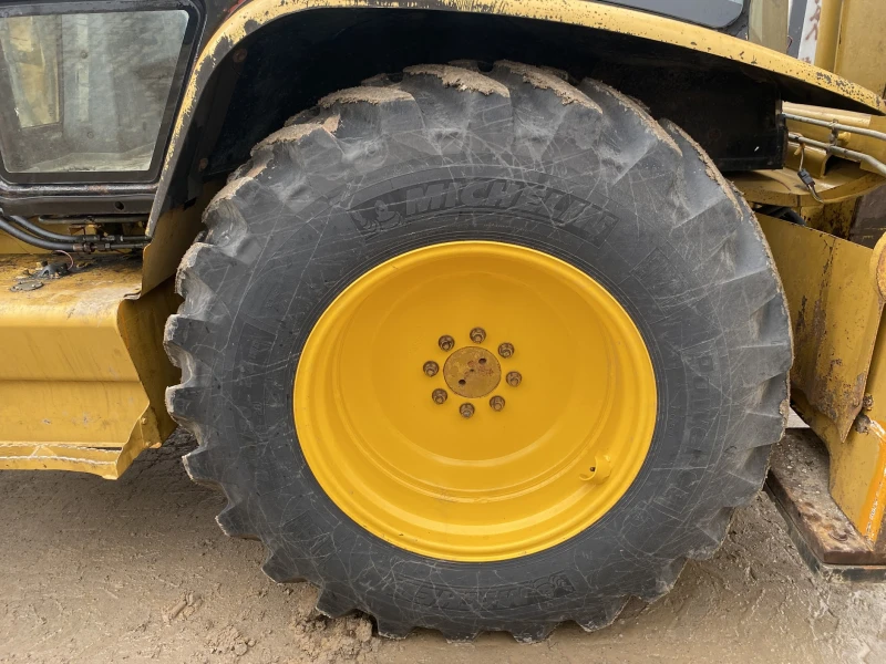 Багер Cat 432D, снимка 10 - Индустриална техника - 52654242