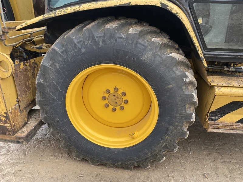 Багер Cat 432D, снимка 11 - Индустриална техника - 52654242