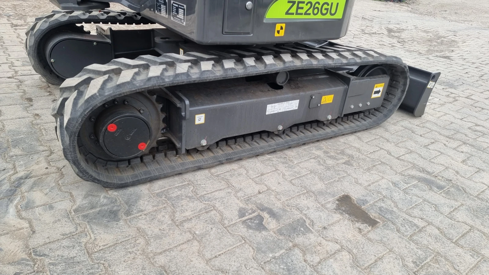 Багер ZOOMLION ZE26GU, снимка 9 - Индустриална техника - 53911042