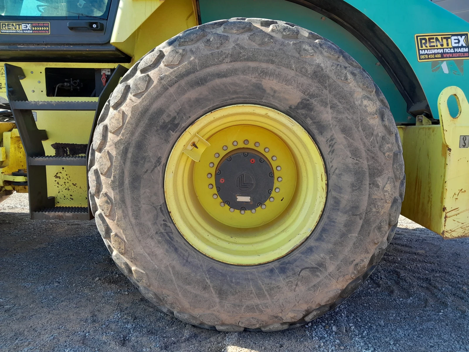 Валяк Ammann ASC150 15000 кг., 2014 г., снимка 14 - Индустриална техника - 56707005