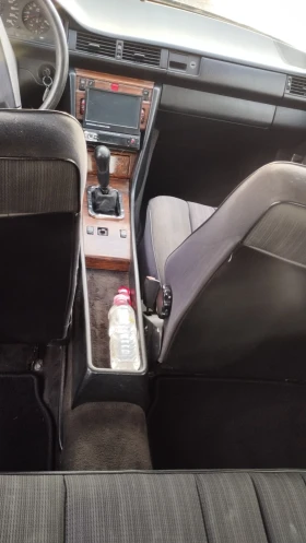 Mercedes-Benz 124 200Е, снимка 11