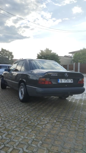 Mercedes-Benz 124 200Е, снимка 5