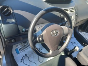 Toyota Yaris 1.3vvti, снимка 11