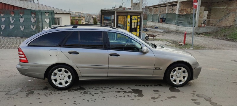 Mercedes-Benz C 220, снимка 3 - Автомобили и джипове - 47033118