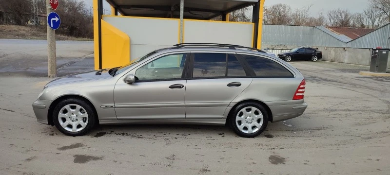 Mercedes-Benz C 220, снимка 2 - Автомобили и джипове - 47419583