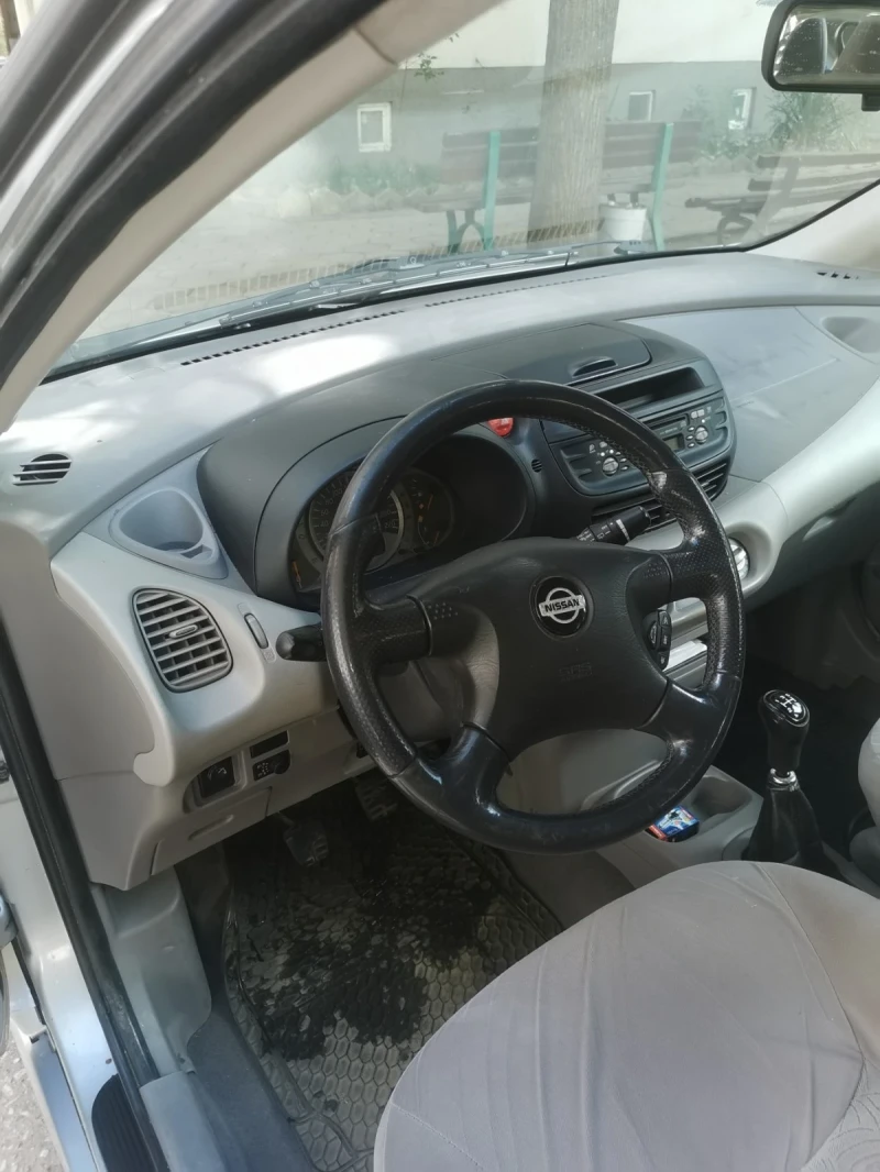 Nissan Almera tino, снимка 9 - Автомобили и джипове - 47295963