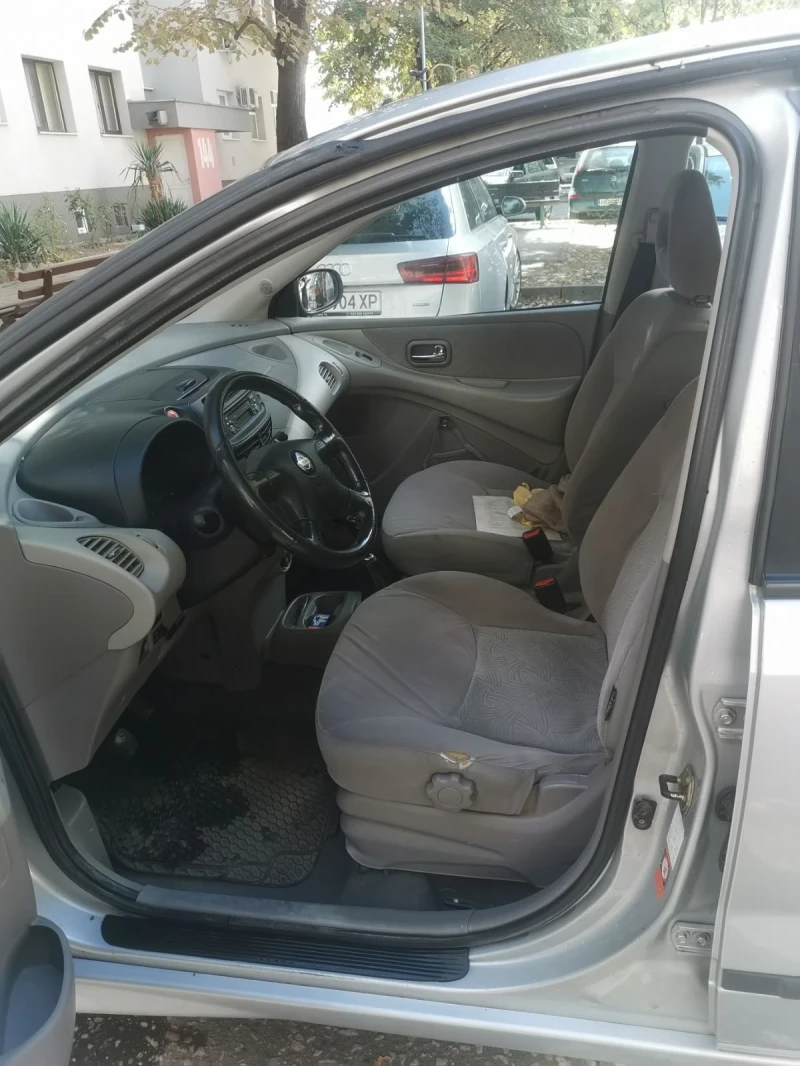 Nissan Almera tino, снимка 7 - Автомобили и джипове - 47295963