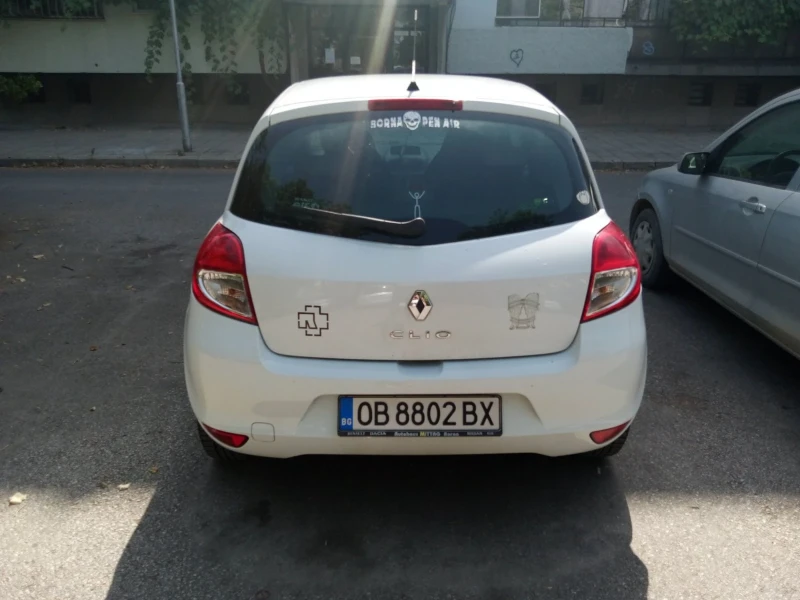 Renault Clio, снимка 3 - Автомобили и джипове - 48195949