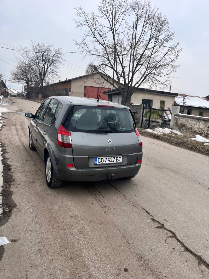 Renault Scenic, снимка 7 - Автомобили и джипове - 49313543