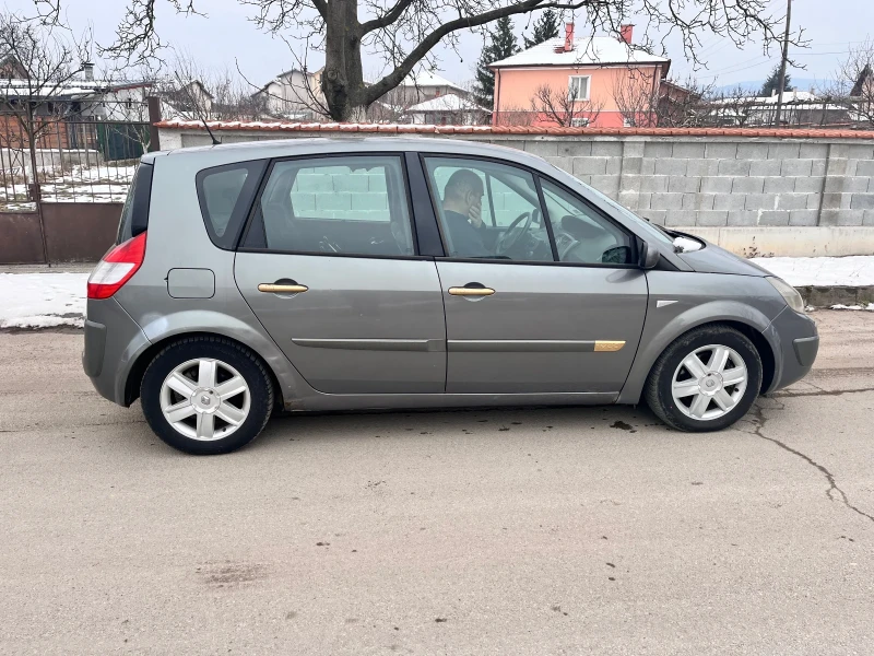 Renault Scenic, снимка 2 - Автомобили и джипове - 49313543