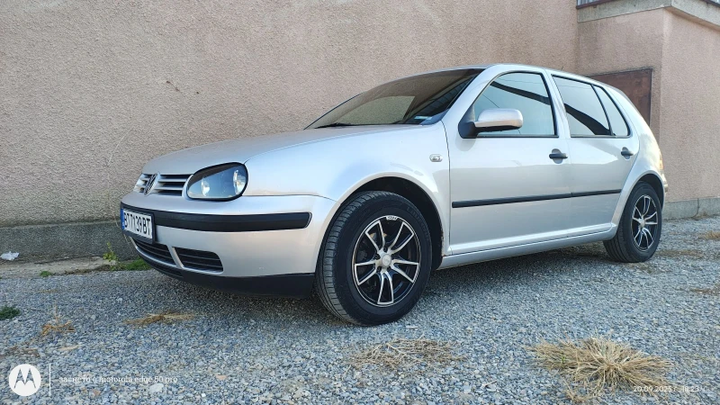 VW Golf 1.6i, снимка 2 - Автомобили и джипове - 51780880