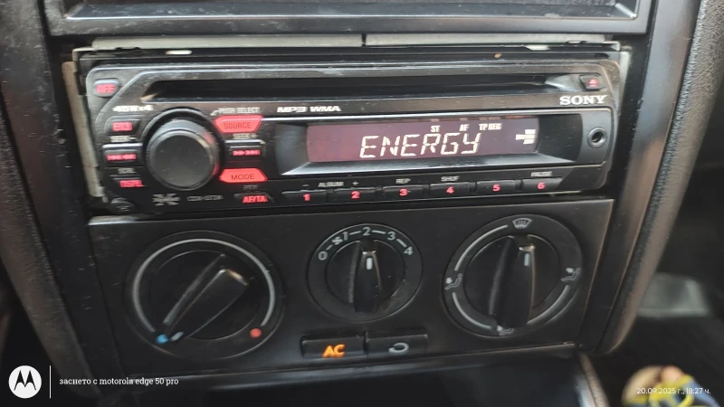 VW Golf 1.6i, снимка 8 - Автомобили и джипове - 51780880