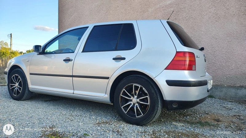 VW Golf 1.6i, снимка 3 - Автомобили и джипове - 51780880
