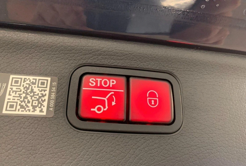 Mercedes-Benz EQS 580 SUV/AMG/4MATIC/HYPERSCREEN/TV/BURM/PANO/, снимка 15 - Автомобили и джипове - 52086252