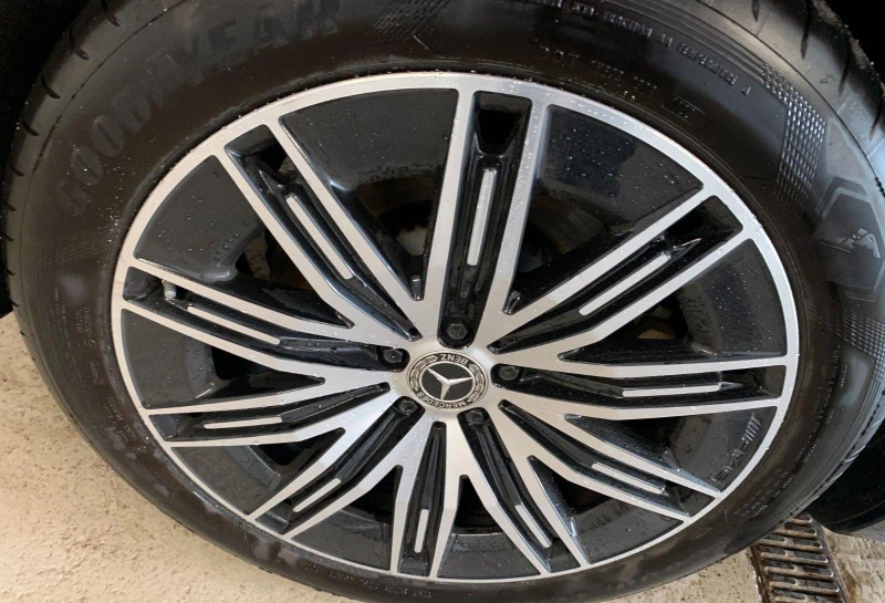 Mercedes-Benz EQS 580 SUV/AMG/4MATIC/HYPERSCREEN/TV/BURM/PANO/, снимка 16 - Автомобили и джипове - 52086252