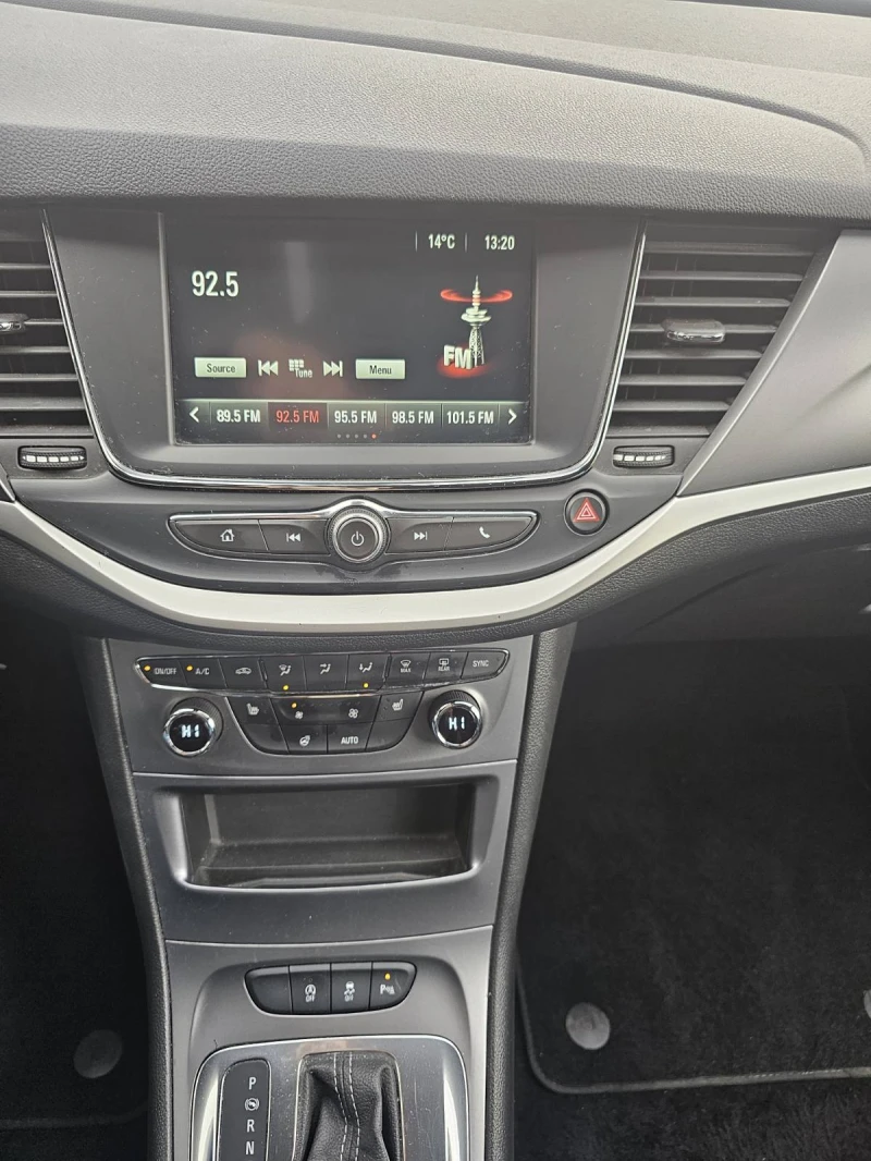 Opel Astra SPORT TOURER 1.5, снимка 10 - Автомобили и джипове - 52444868