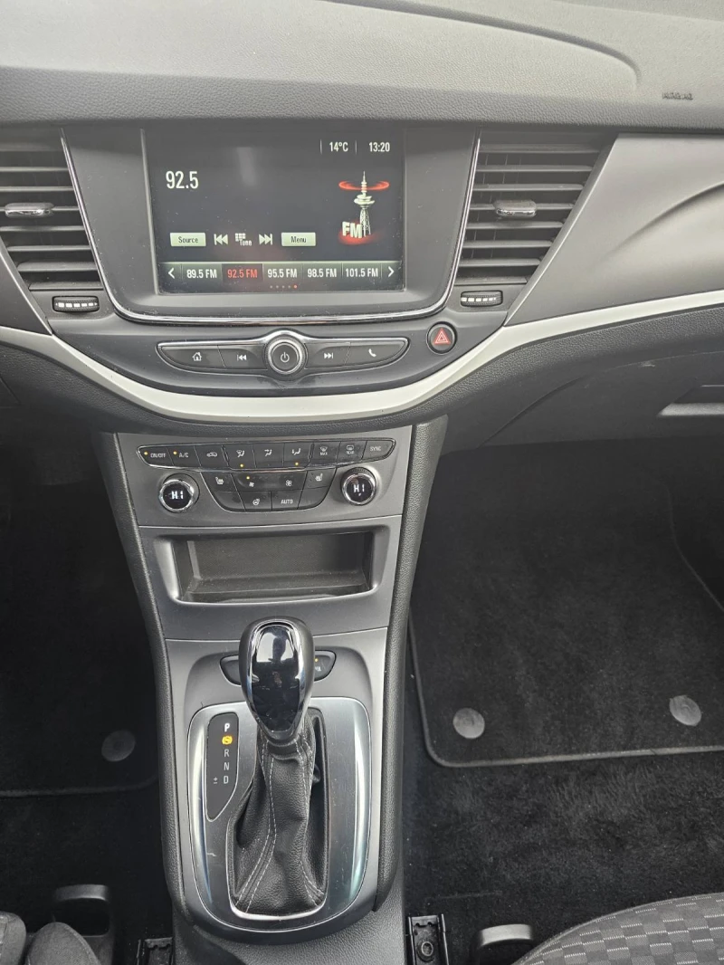 Opel Astra SPORT TOURER 1.5, снимка 9 - Автомобили и джипове - 52444868