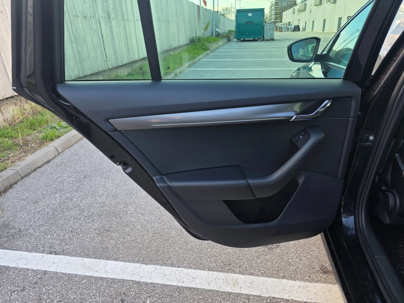 Skoda Octavia 1.5 G-TEC, снимка 12 - Автомобили и джипове - 52505061