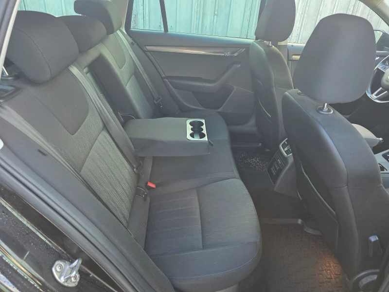 Skoda Octavia 1.5 G-TEC, снимка 16 - Автомобили и джипове - 52505061