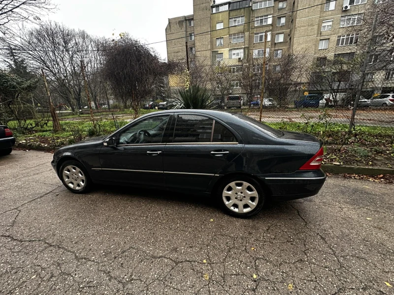 Mercedes-Benz C 180, снимка 3 - Автомобили и джипове - 52628327