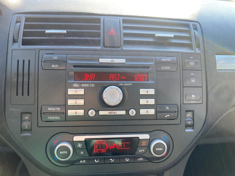 Ford C-max 1.6hdi, снимка 14 - Автомобили и джипове - 52852046