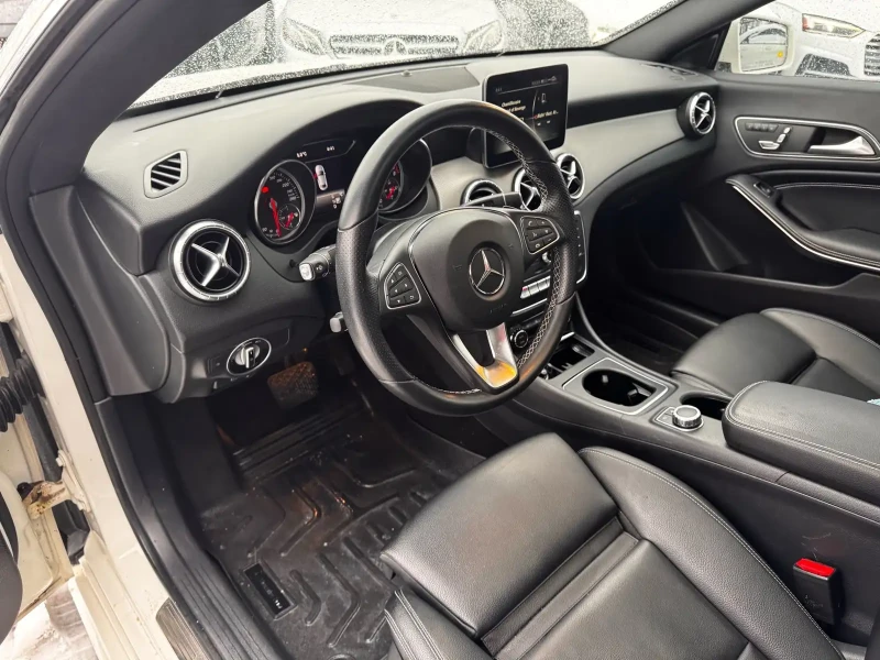 Mercedes-Benz CLA 250 * ФИКСИРАНА ЦЕНА * CARFAX* ОПЦИЯ ЗА ФИНАНСИРАНЕ* , снимка 8 - Автомобили и джипове - 53231566