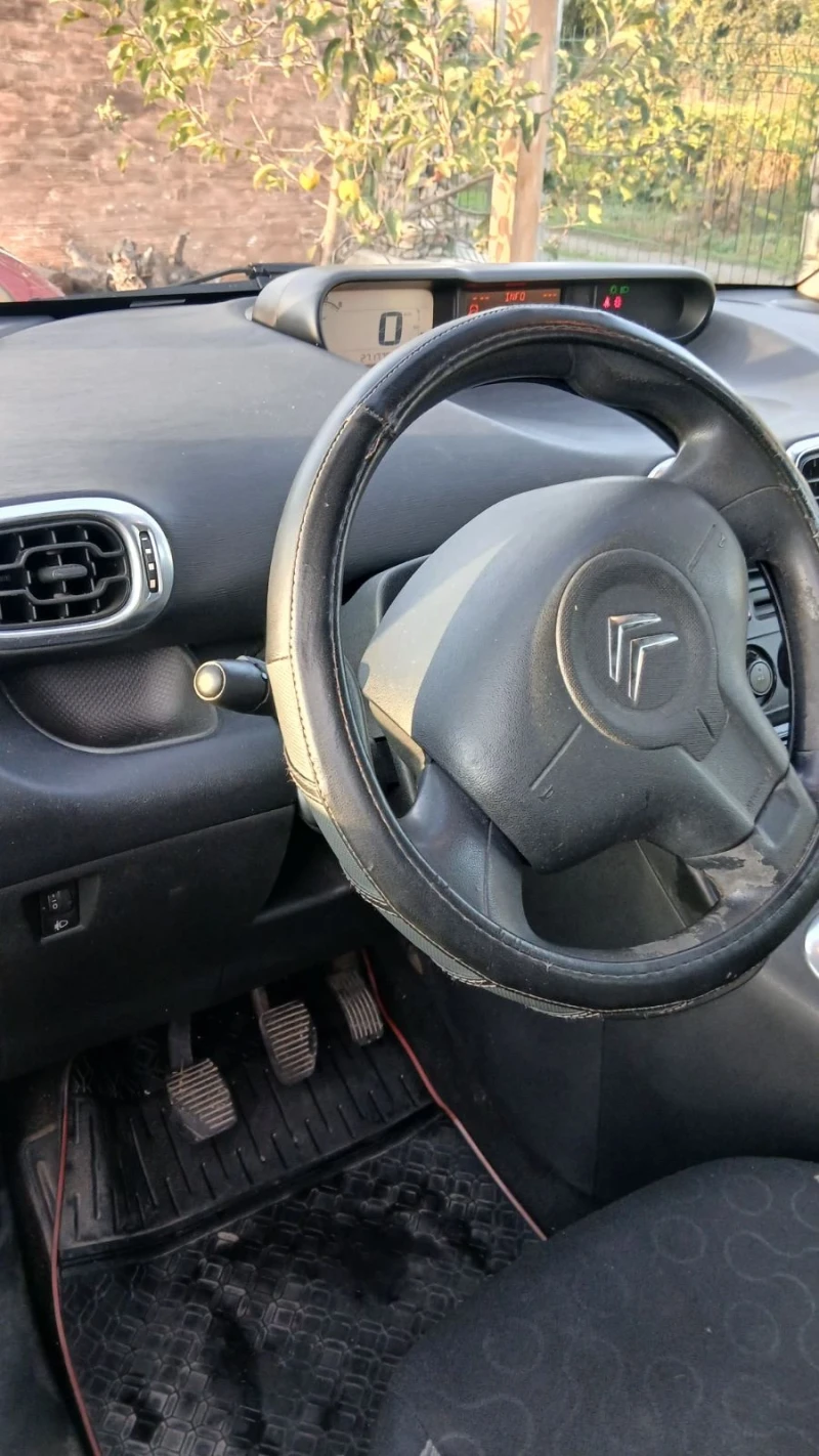 Citroen C3 Picasso, снимка 5 - Автомобили и джипове - 53454416