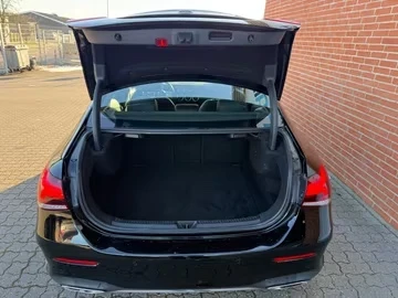 Mercedes-Benz A 180 A180d Limousine, AMG-Line DK, снимка 7 - Автомобили и джипове - 53686254