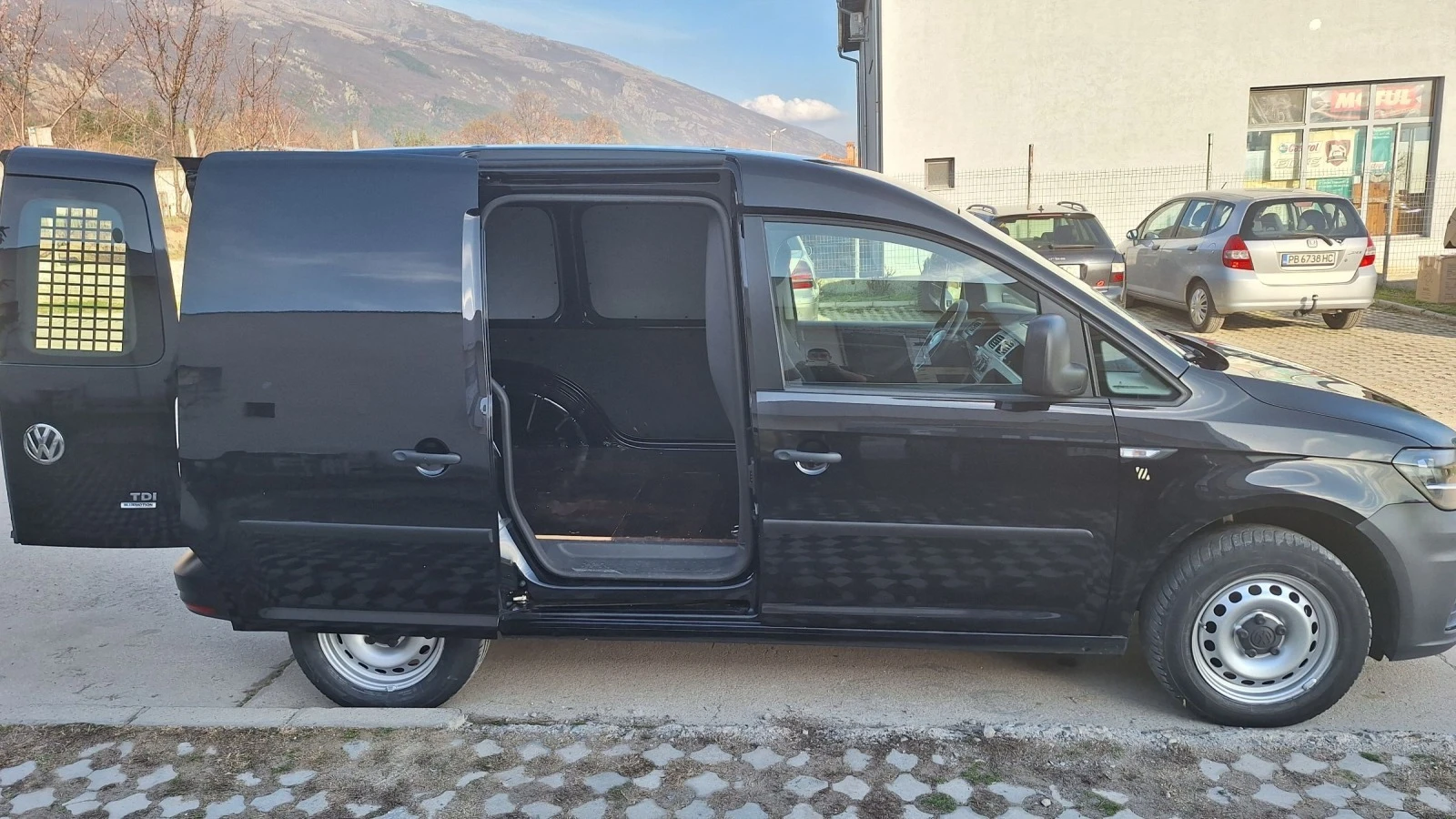 VW Caddy 2.0tdi Euro6 - изображение 8