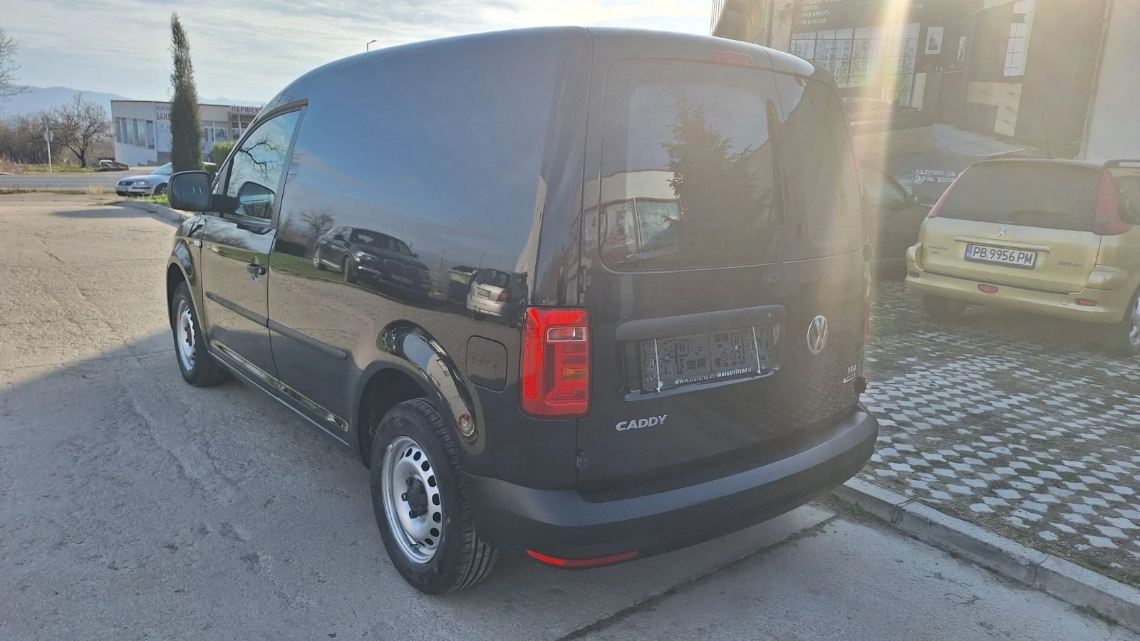 VW Caddy 2.0tdi Euro6 - изображение 4