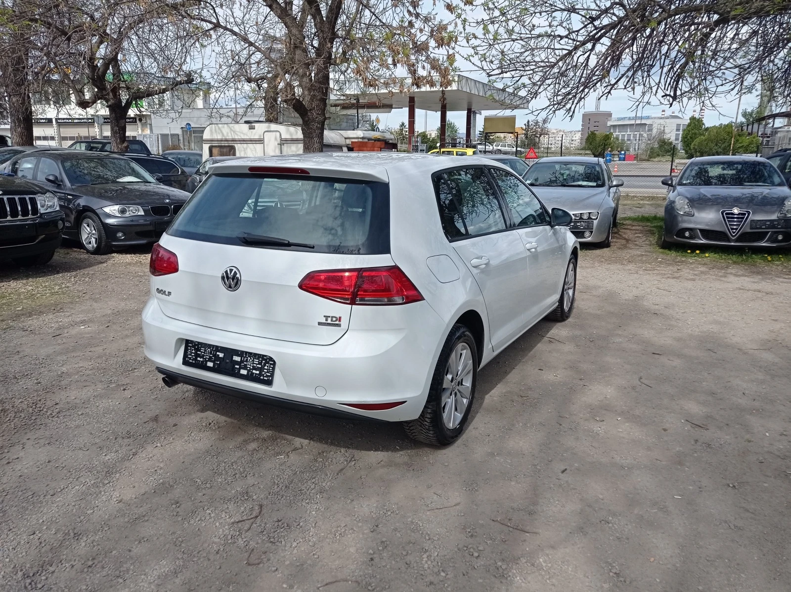 VW Golf 1.6TDI-BLUEMOTION - изображение 4