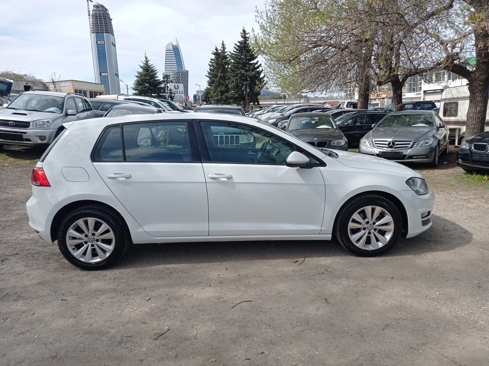 VW Golf 1.6TDI-BLUEMOTION - изображение 5