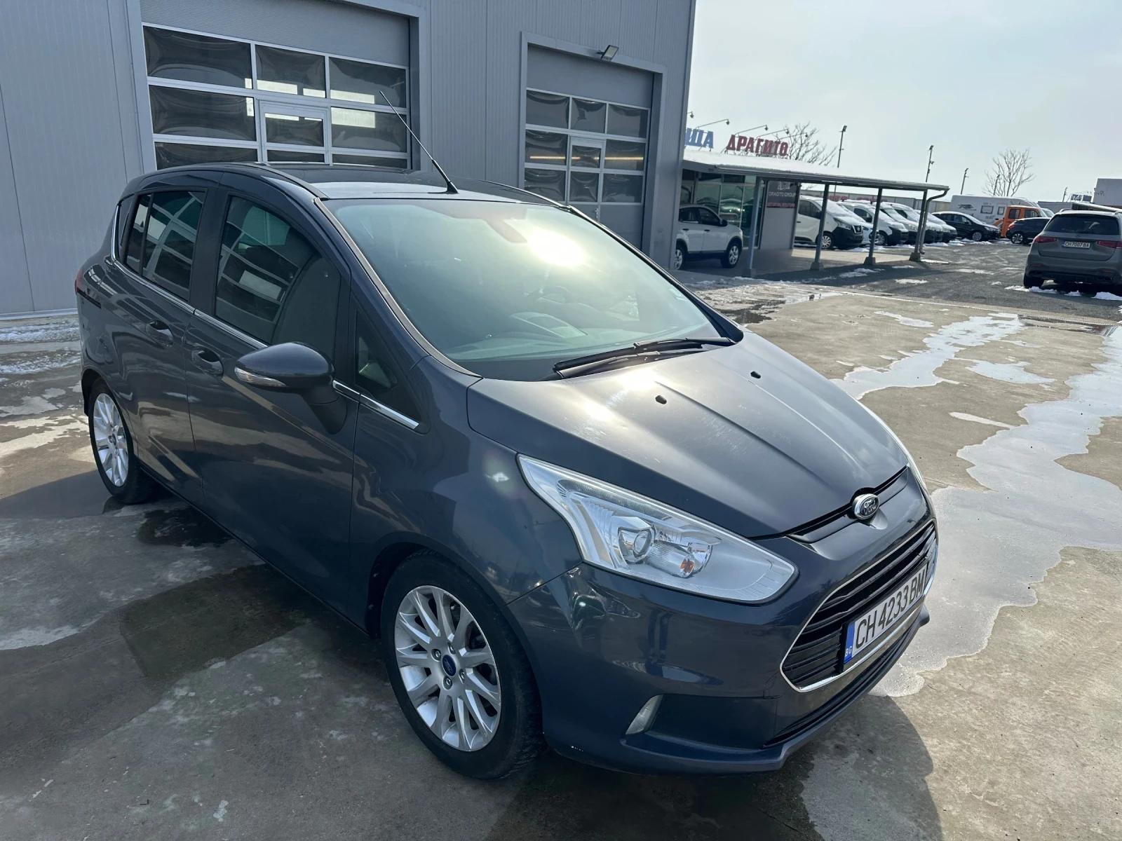 Ford B-Max 1.4i-90кс* ФАБРИЧНА ГАЗ* NAVI* KEYLESS* LED - изображение 2