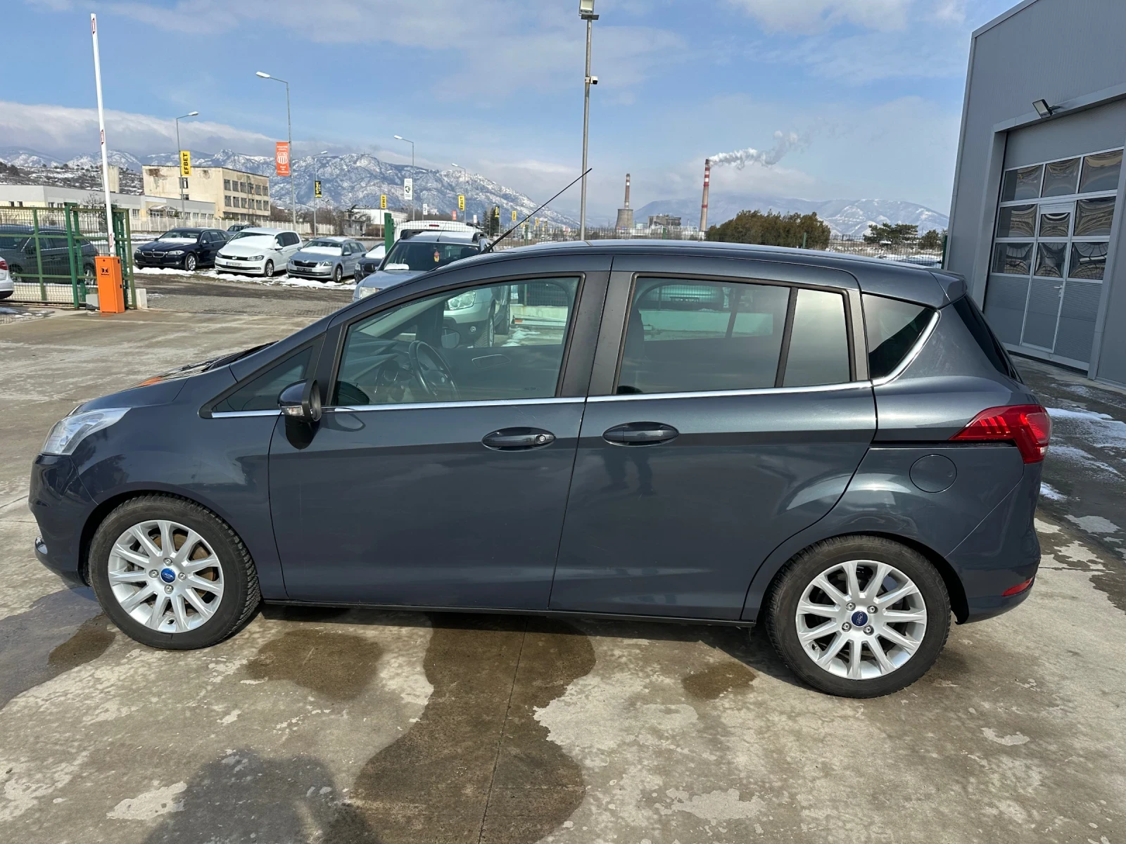 Ford B-Max 1.4i-90кс* ФАБРИЧНА ГАЗ* NAVI* KEYLESS* LED - изображение 7