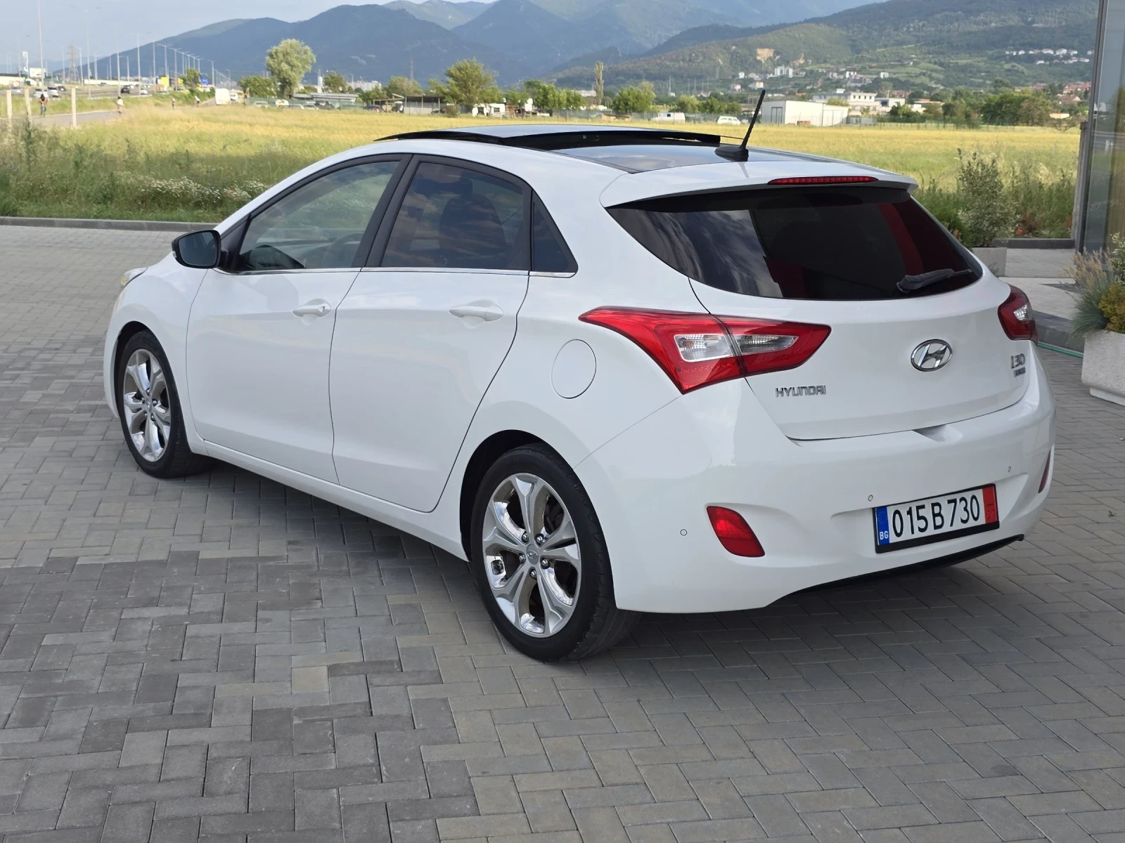 Hyundai I30 FACE1.6CRDI/ПАНОРАМА/НАВИГАЦИЯ/КАМЕРА/ФУЛ - изображение 7