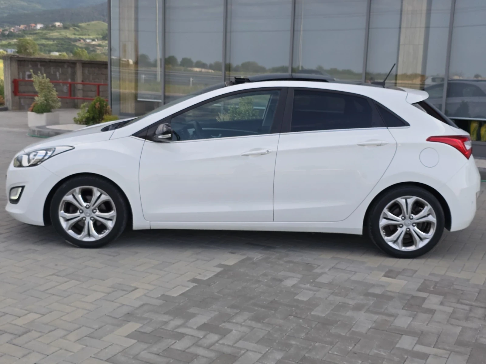 Hyundai I30 FACE1.6CRDI/ПАНОРАМА/НАВИГАЦИЯ/КАМЕРА/ФУЛ - изображение 8