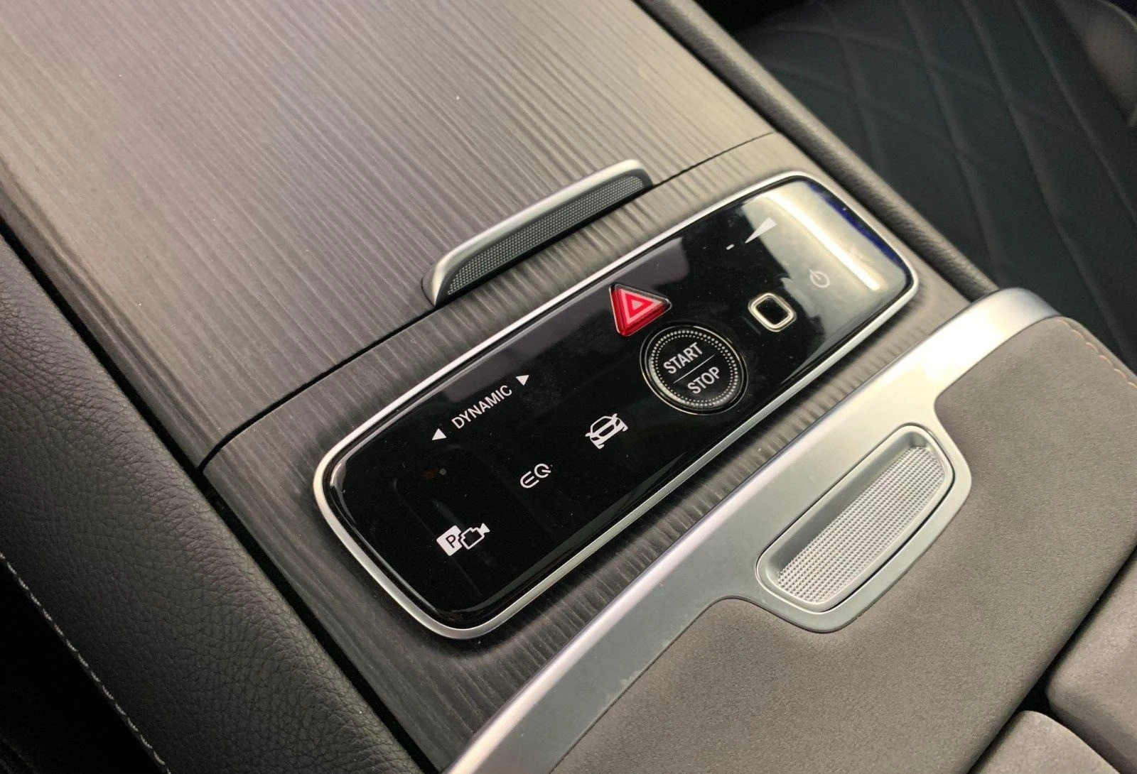 Mercedes-Benz EQS 580 SUV/AMG/4MATIC/HYPERSCREEN/TV/BURM/PANO/ - изображение 9