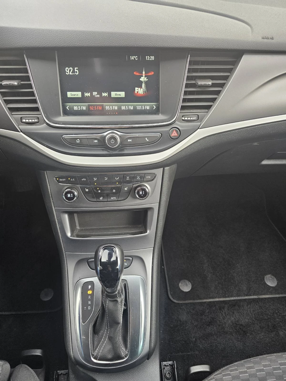 Opel Astra SPORT TOURER 1.5 - изображение 9