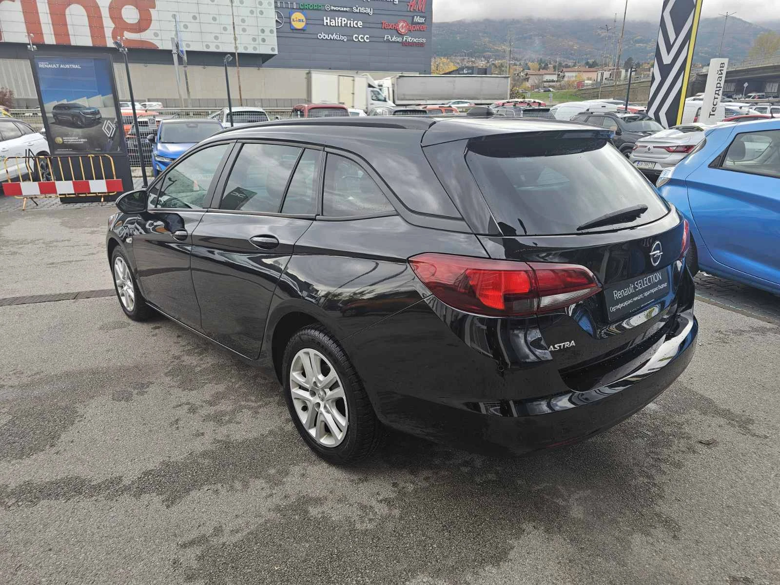 Opel Astra SPORT TOURER 1.5 - изображение 4