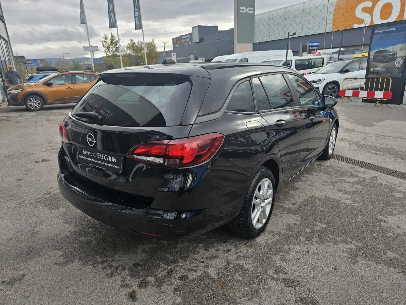 Opel Astra SPORT TOURER 1.5 - изображение 5
