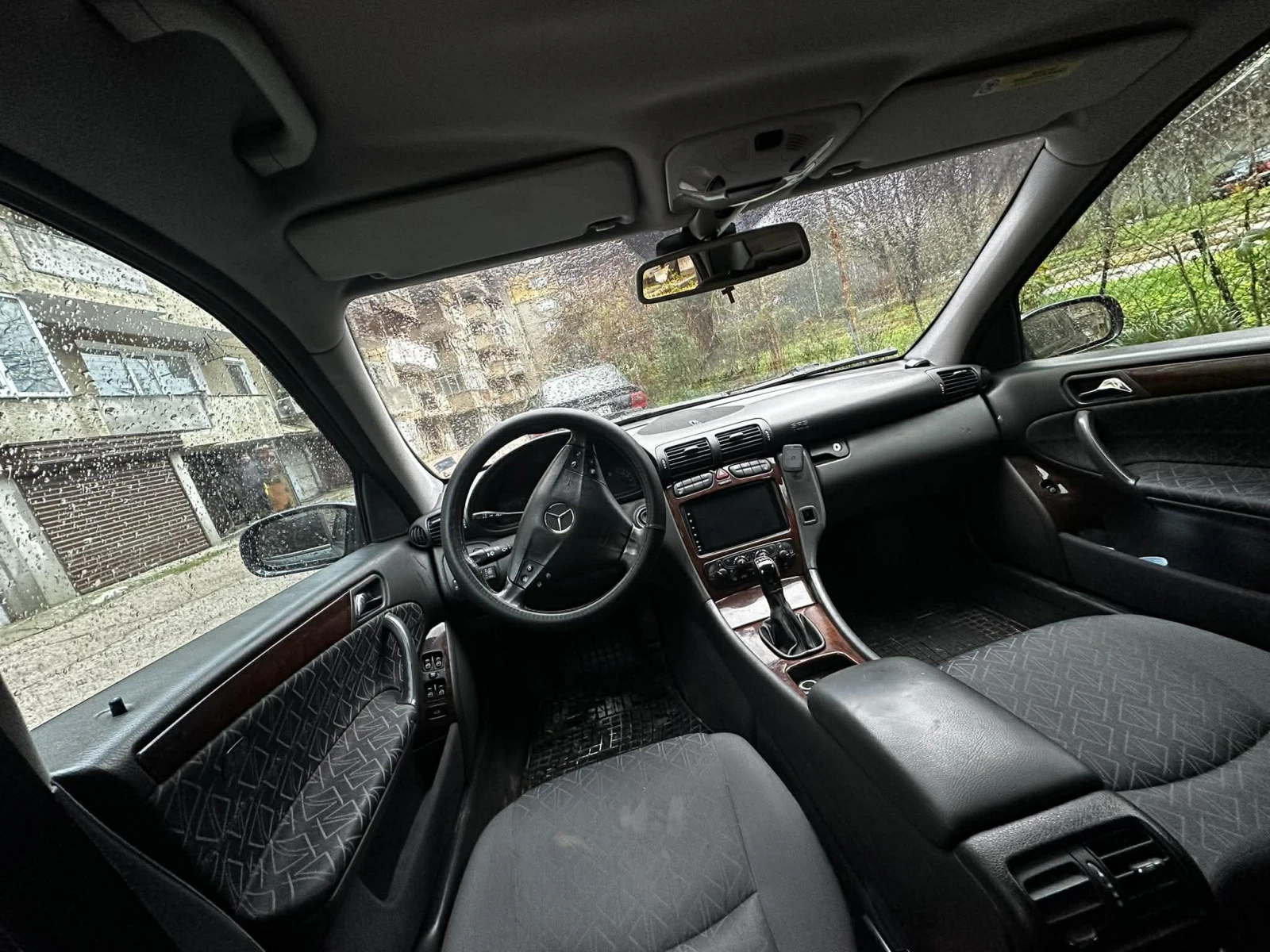 Mercedes-Benz C 180  - изображение 2