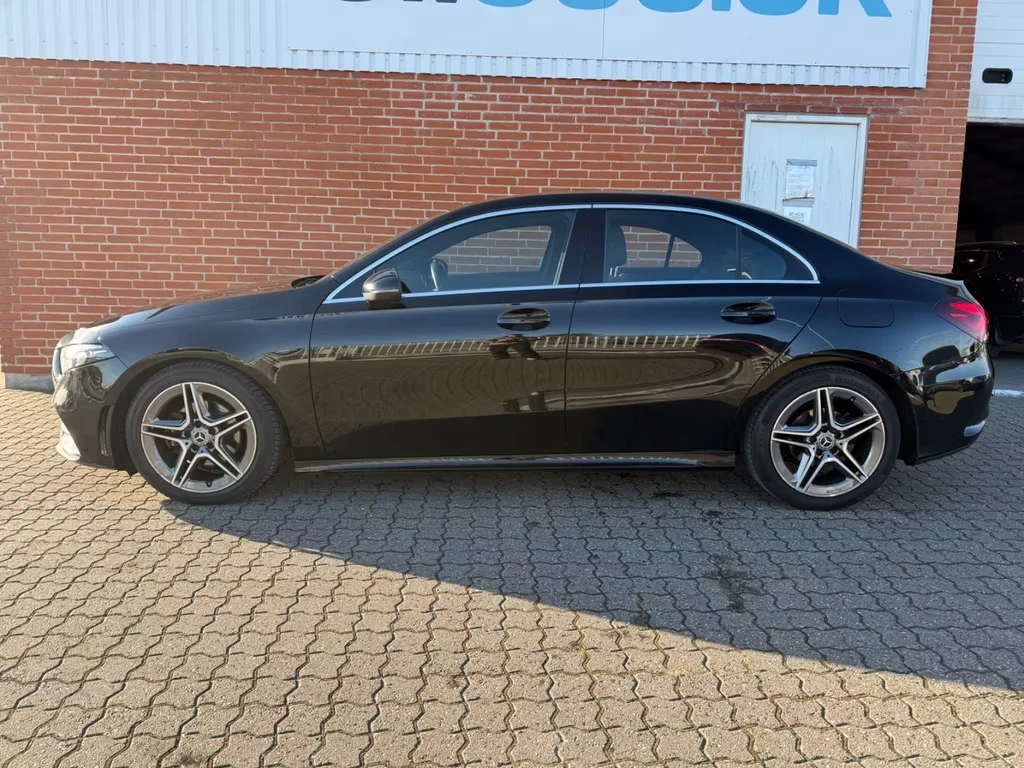 Mercedes-Benz A 180 A180d Limousine, AMG-Line DK - изображение 5