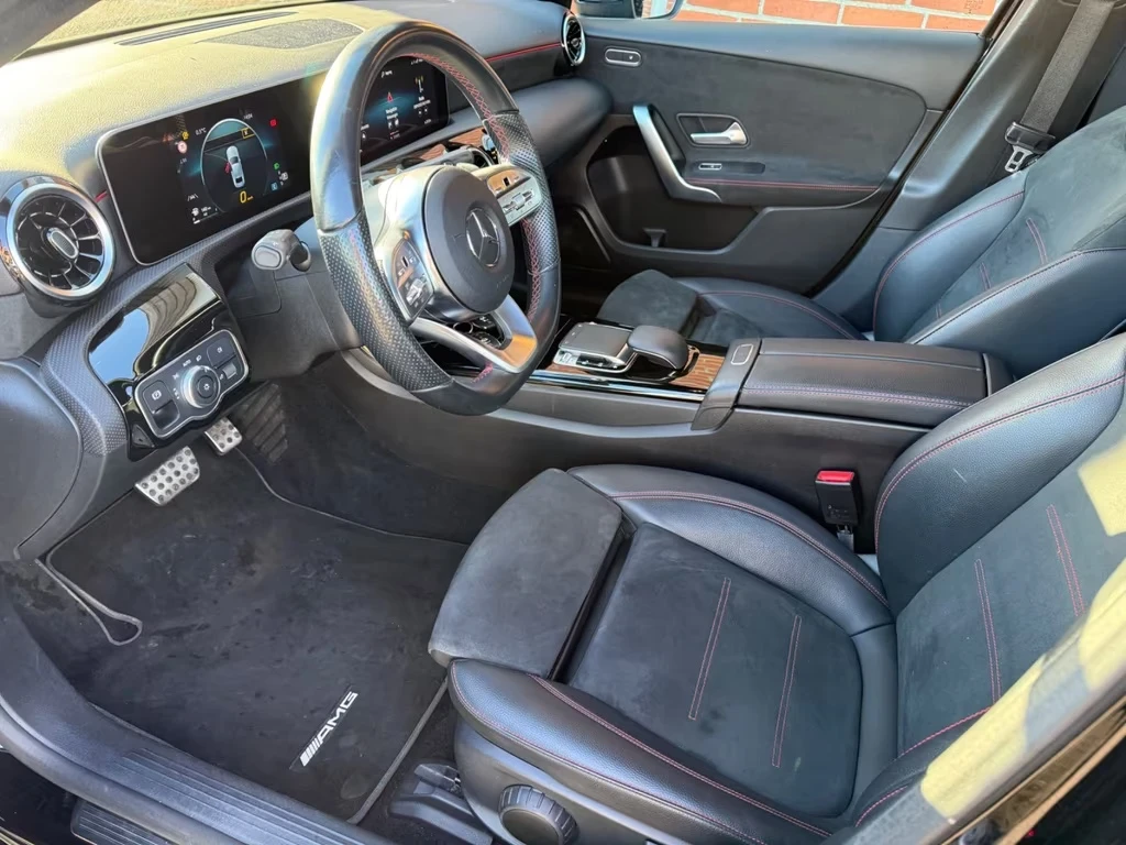 Mercedes-Benz A 180 A180d Limousine, AMG-Line DK - изображение 8