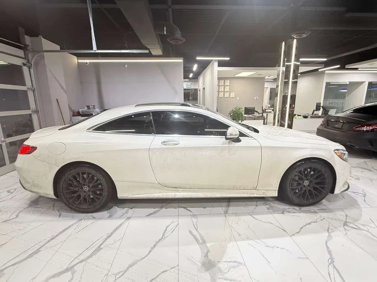 Mercedes-Benz S 550 4MATIC * МАСАЖИ* ДИСТРОНИК* 360 КАМЕРА* ОБДУХВАНЕ*, снимка 4 - Автомобили и джипове - 54071374