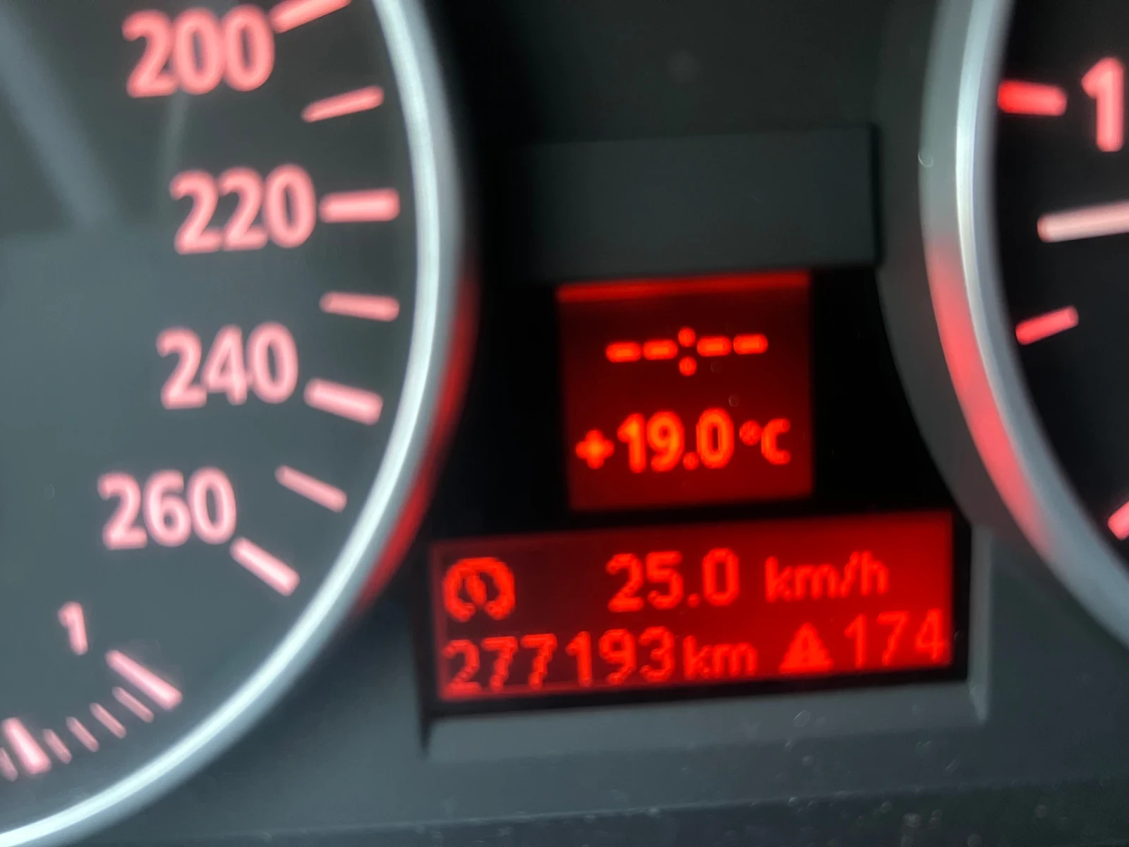 BMW 320, снимка 4 - Автомобили и джипове - 54334291