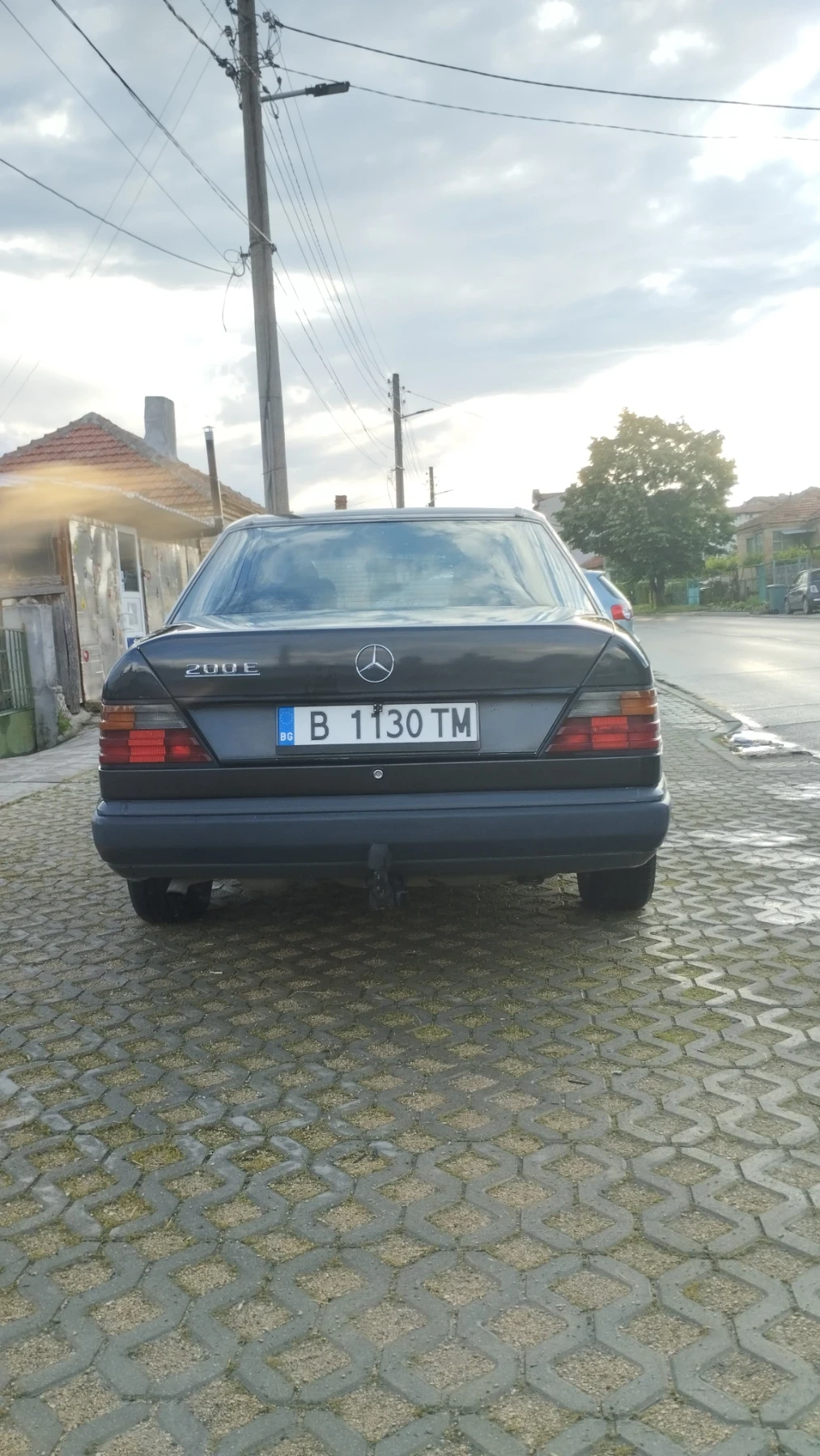 Mercedes-Benz 124 200Е, снимка 4 - Автомобили и джипове - 54730559