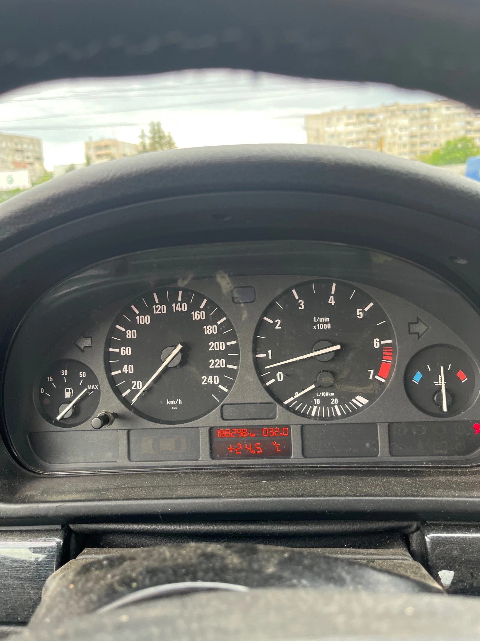 BMW 520, снимка 7 - Автомобили и джипове - 54731089