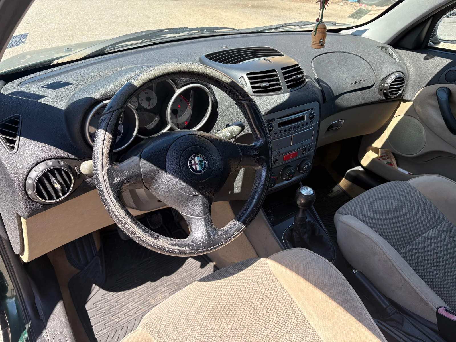 Alfa Romeo 147 1.9JTD, снимка 5 - Автомобили и джипове - 54869056